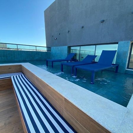 Flat Beira Mar Com Varanda Em Порту-де-Галиньяш Экстерьер фото