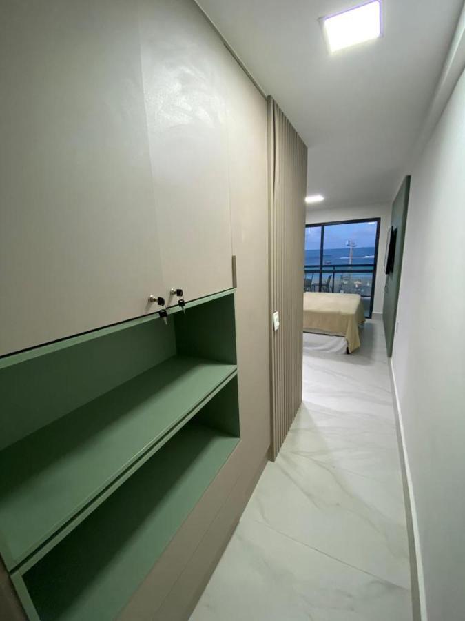 Flat Beira Mar Com Varanda Em Порту-де-Галиньяш Экстерьер фото
