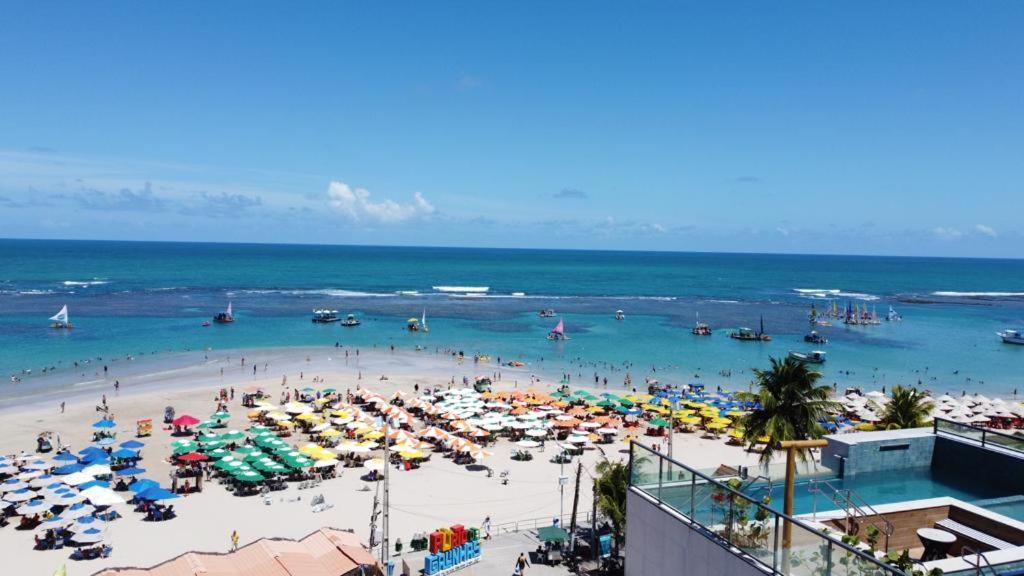 Flat Beira Mar Com Varanda Em Порту-де-Галиньяш Экстерьер фото
